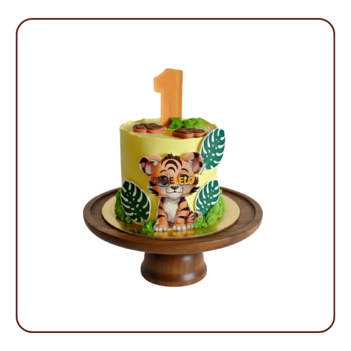 Let the little king of the jungle steal the spotlight — our Little Lion Cake.