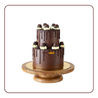 Marble Romance Cake – modern grey and gold marbled wedding cake with geometric tiers for luxury receptions in Kudasan.